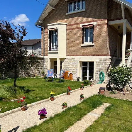 Villa 4 Chambres Avec Jardin Proche Paris Le Vésinet
